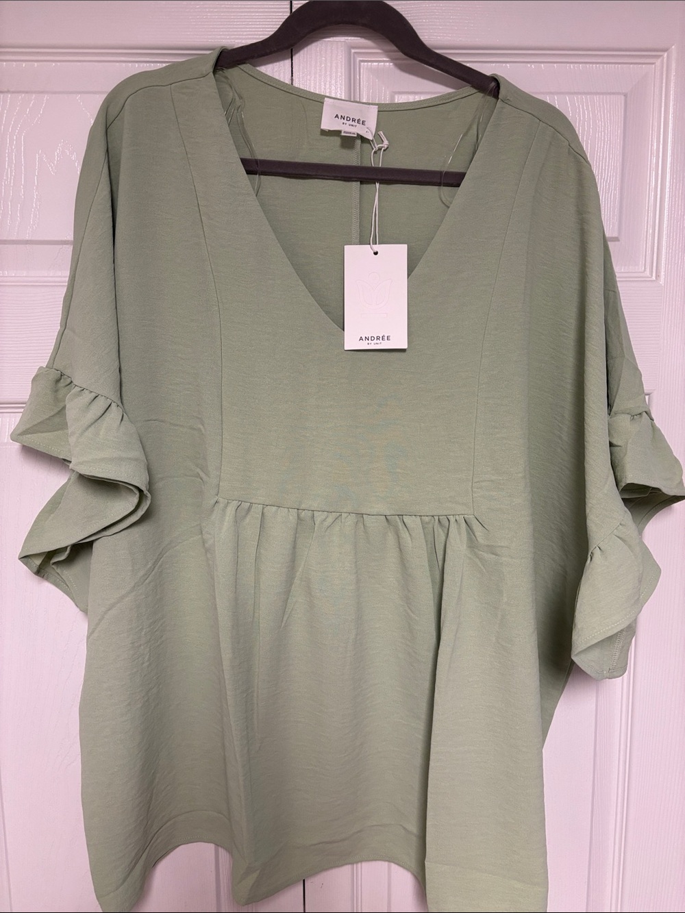 ANDREE BY UNIT Light Sage V-Neck Ruffle Sleeve Tunic